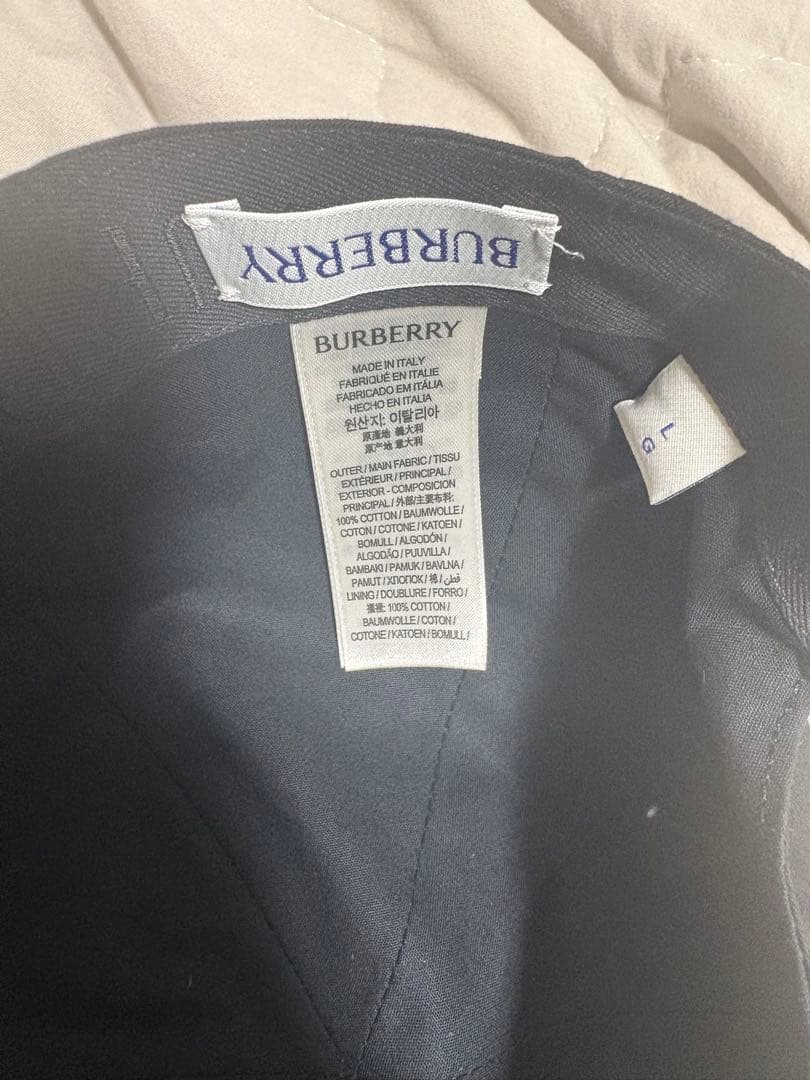 BURBERRY ブラック ベースボールキャップ