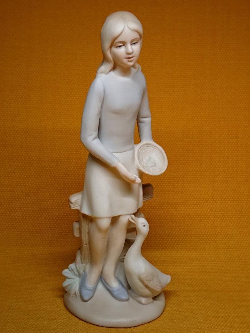 人形　陶器　オブジェ　置物　インテリア　工芸品　美術品　A3121