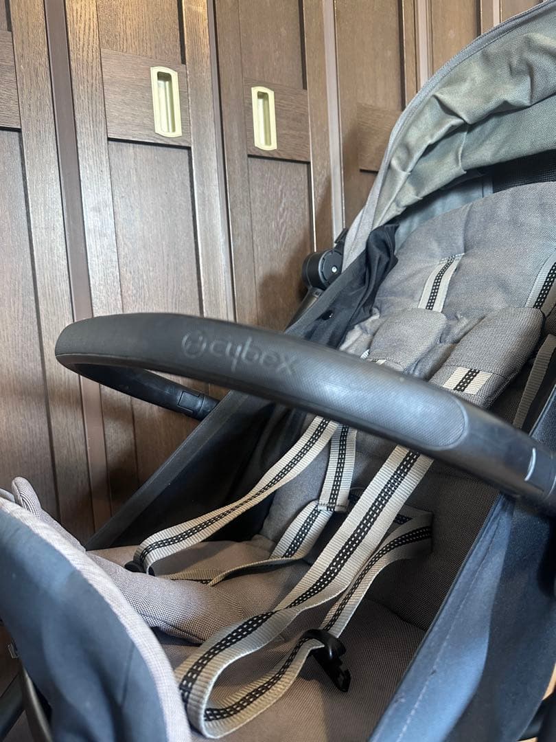 サイベックス　cybex 折りたたみベビーカー グレー
