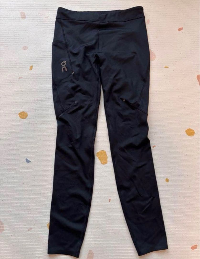 on tights ランニング　レギンス