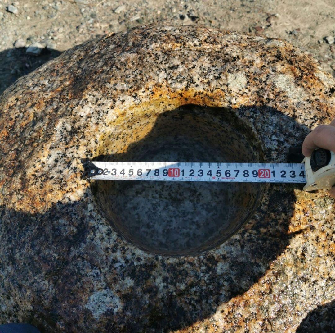 錆御影石蹲　184キロ　庭石　石　鑑賞石 庭　坪庭　ガーデニング