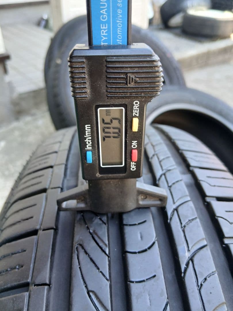 ①Loadestoneロードストーン EUROVIS 195/65R15