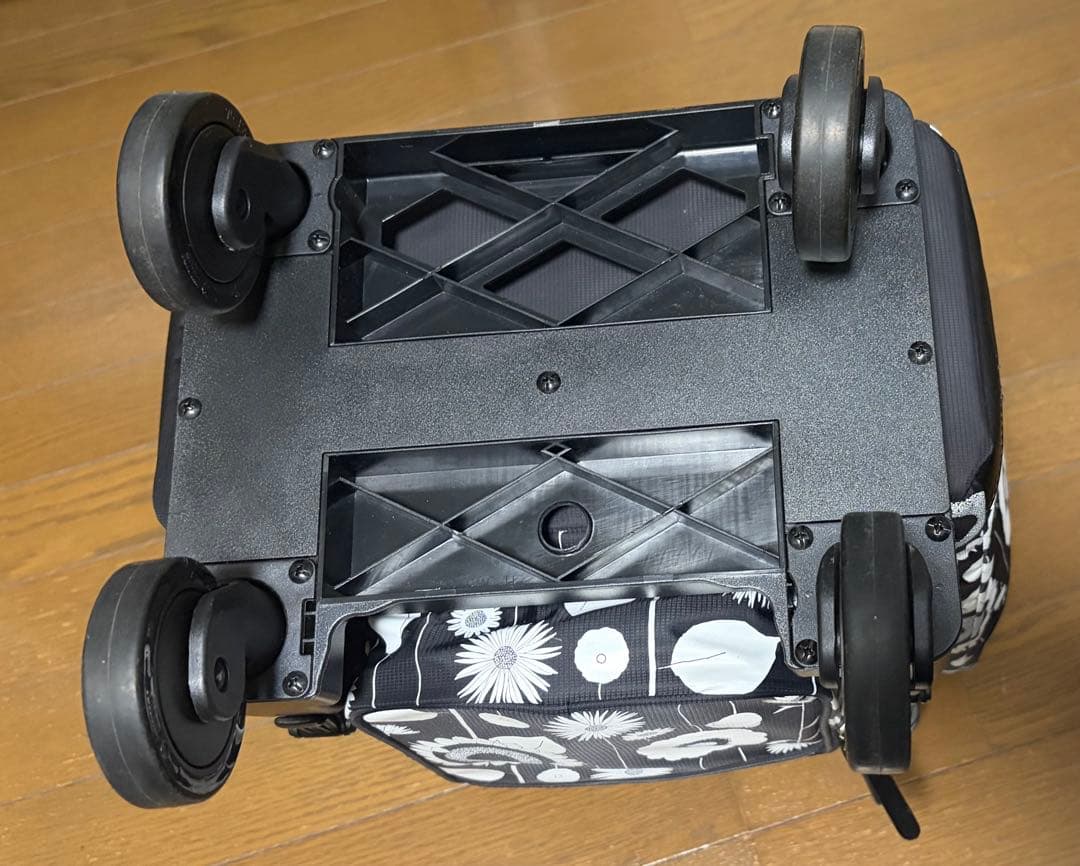 スワニー　キャリーバッグ　中原淳一　Mサイズ　ブラックXホワイト