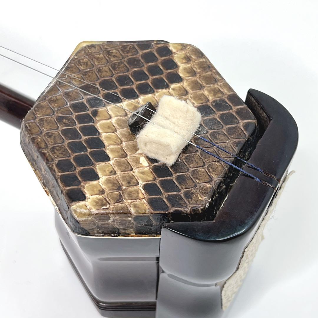 【美品】 二胡 紅木 陶軍製 蘇州 ヘビ皮 本革 べっ甲 ケース付き
