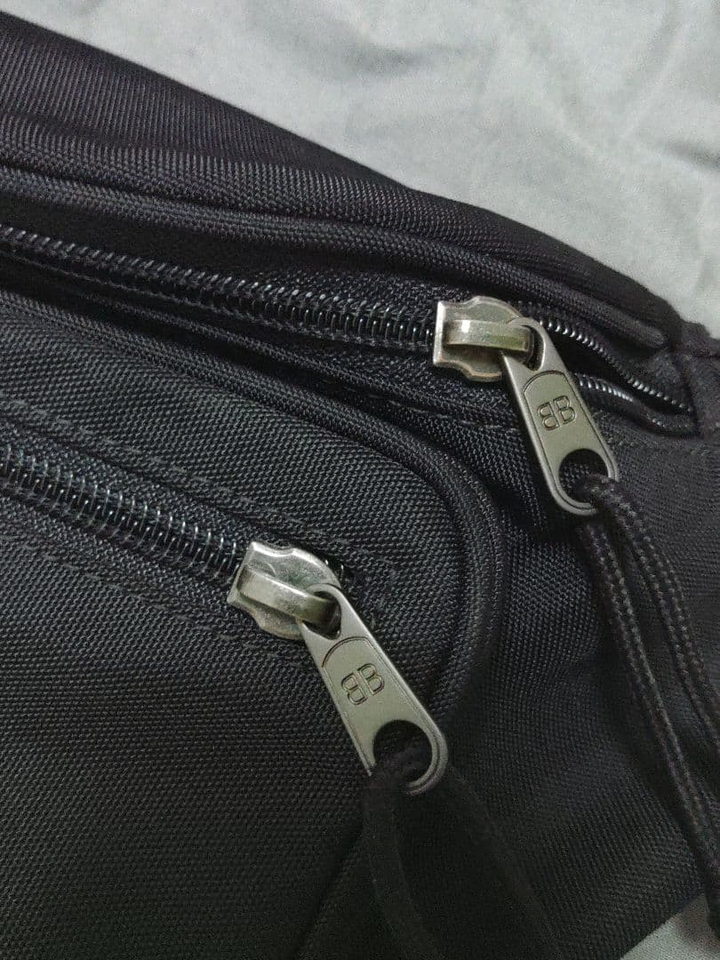 BALENCIAGA　メッセンジャーバッグ　[正規品イタリア製]