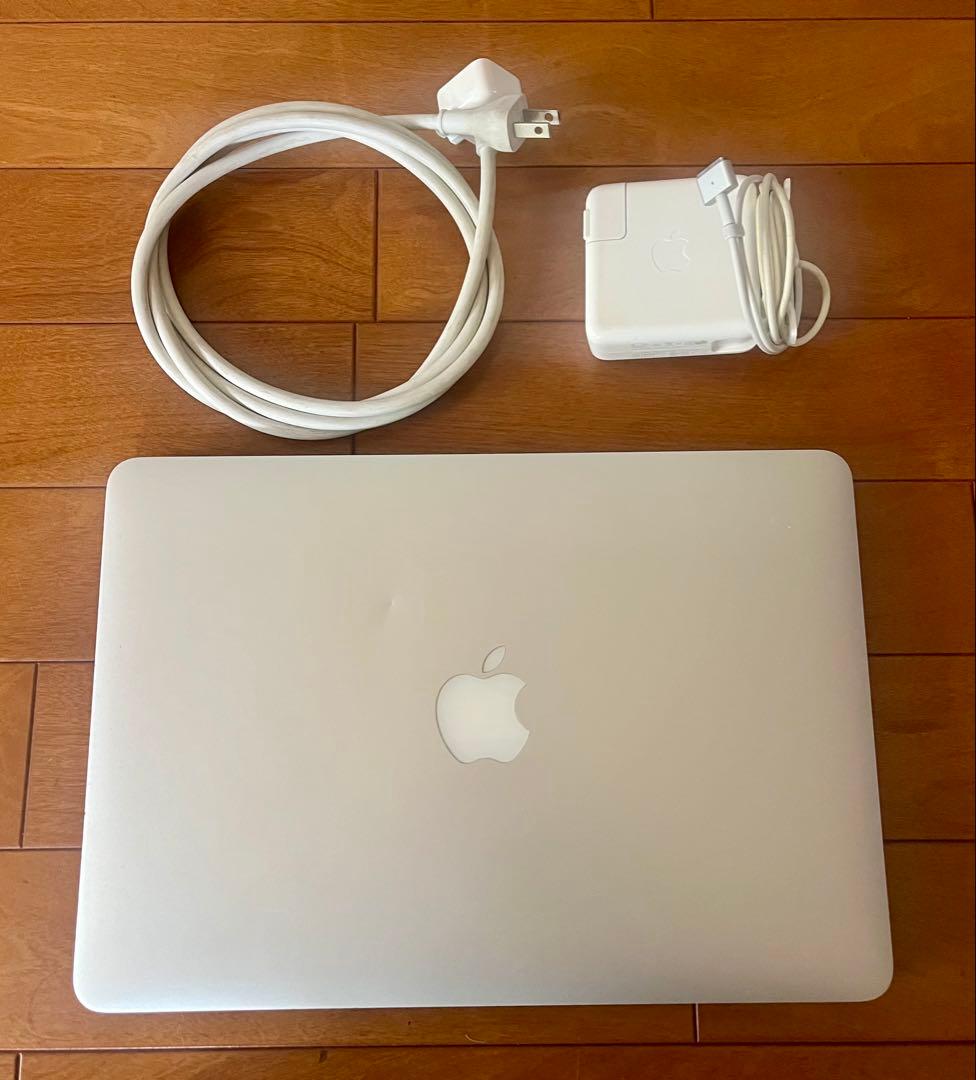 Apple MacBook Pro13インチ 本体と付属品