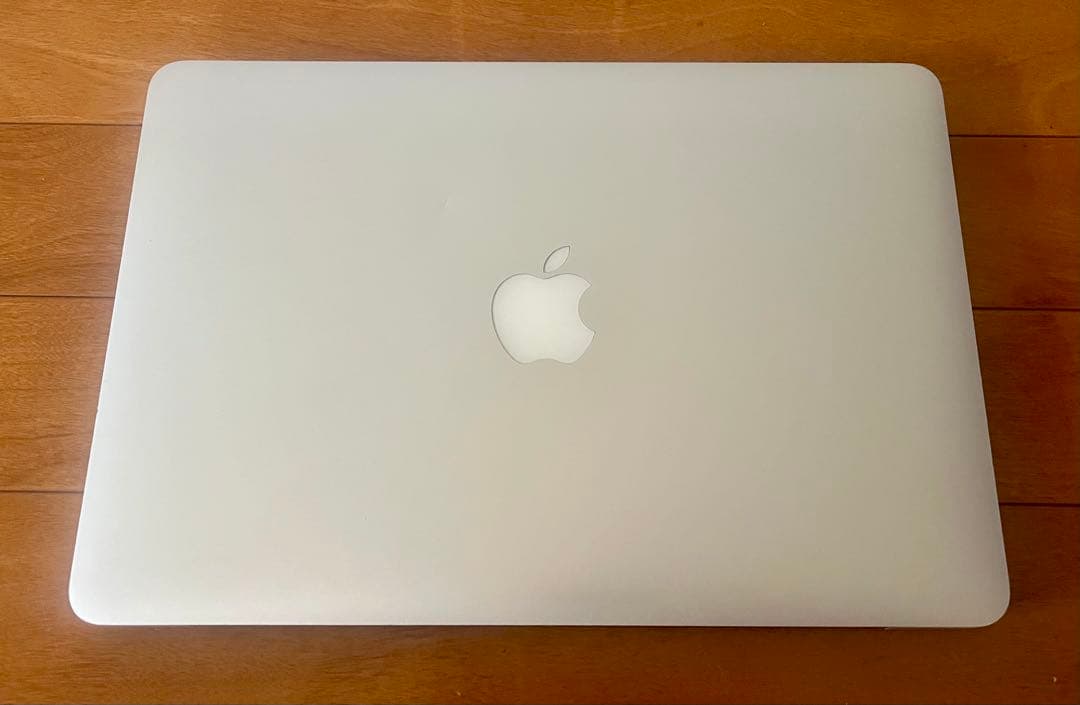 Apple MacBook Pro13インチ 本体と付属品