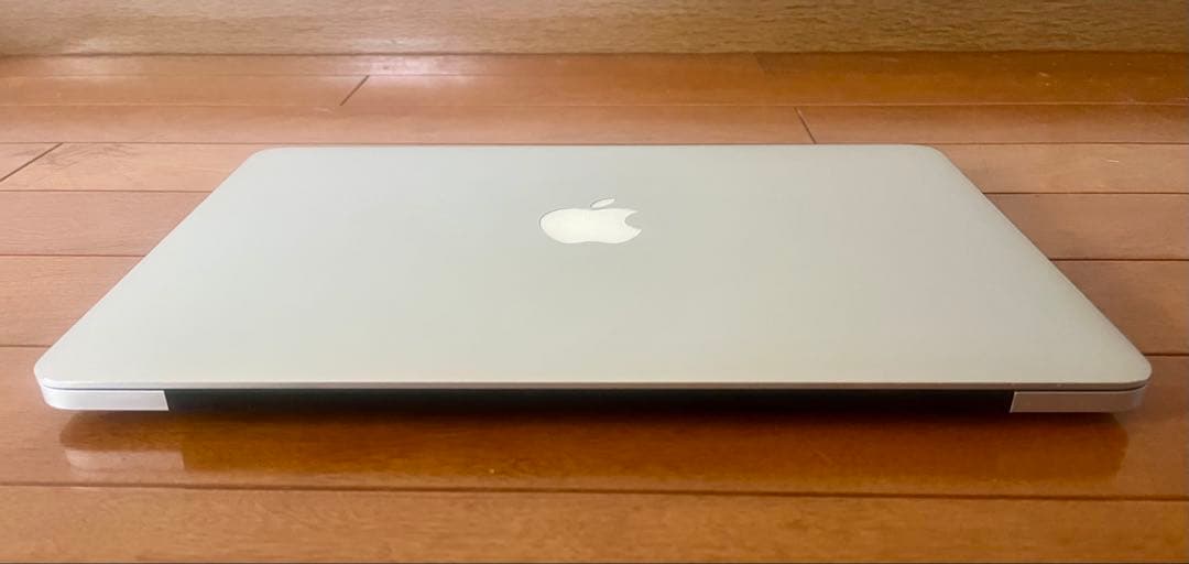 Apple MacBook Pro13インチ 本体と付属品