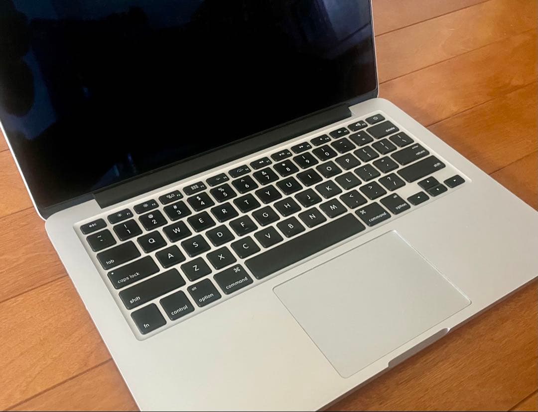Apple MacBook Pro13インチ 本体と付属品
