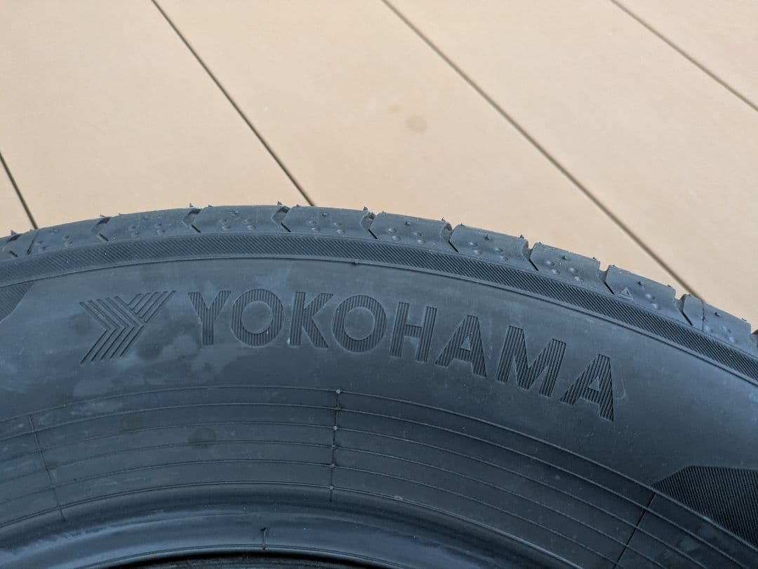 シルバー【送料込:新車外し】225/65R17 ヨコハマ 25年2本①