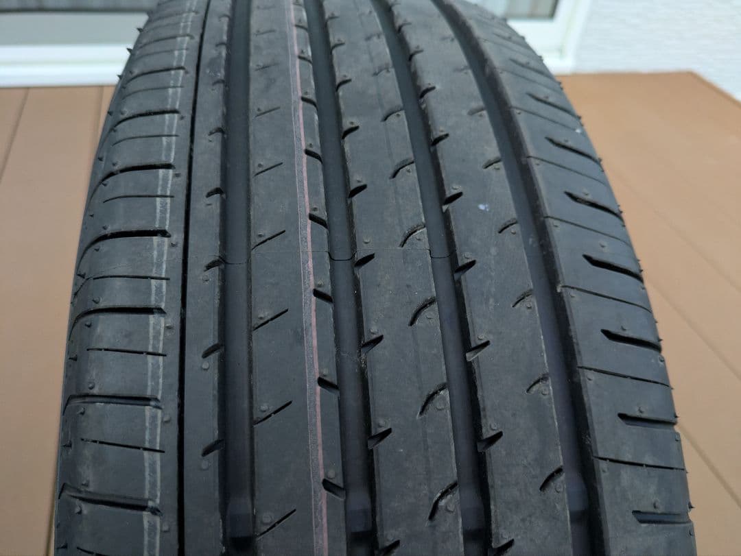 シルバー【送料込:新車外し】225/65R17 ヨコハマ 25年2本①