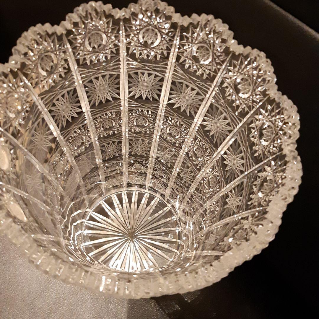 ボヘミアチェコスロバキアフラワーカットクリスタル花瓶
