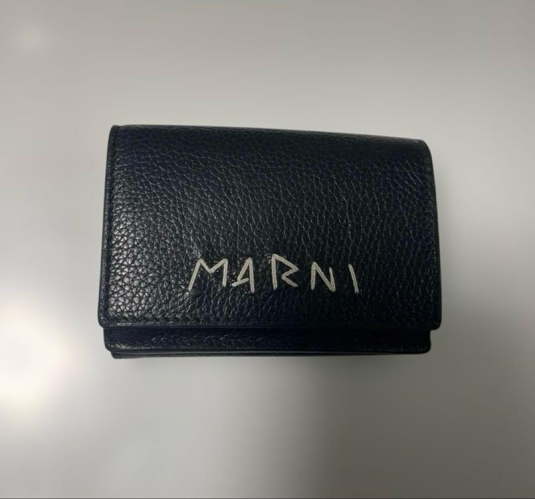 マルニ MARNI 三つ折り財布　ブラック