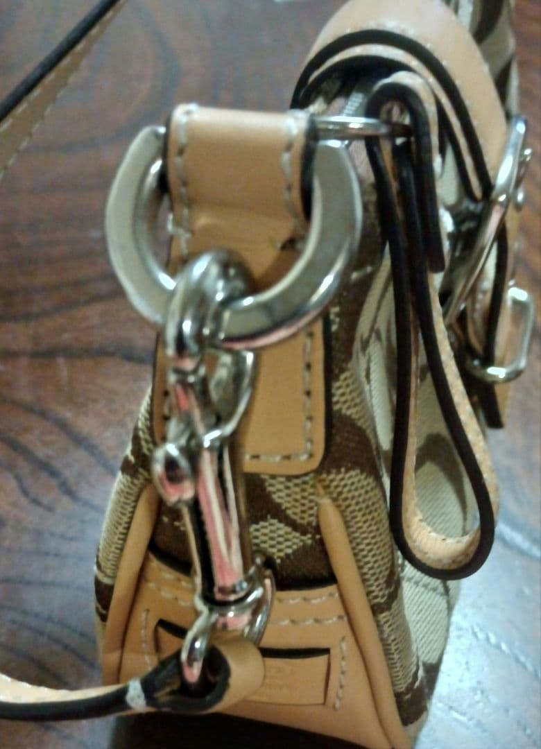 クリスマスセール☆★☆　COACH ワンショルダーバッグ ソーホー シグネチャー