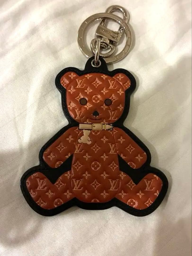 Louis Vuitton クマ型キーホルダー