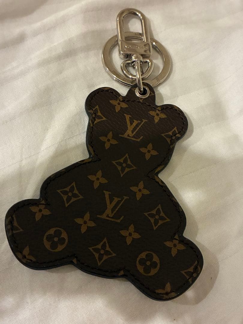 Louis Vuitton クマ型キーホルダー