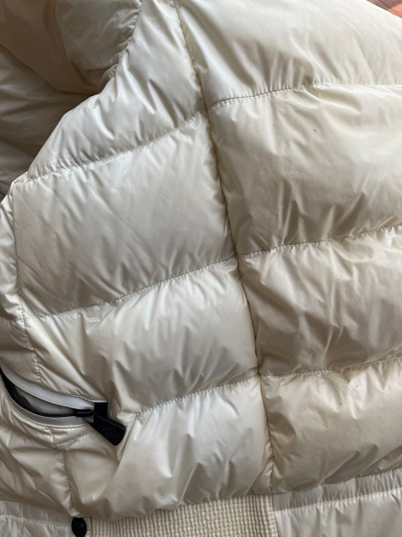 moncler grenoble ダウンジャケット