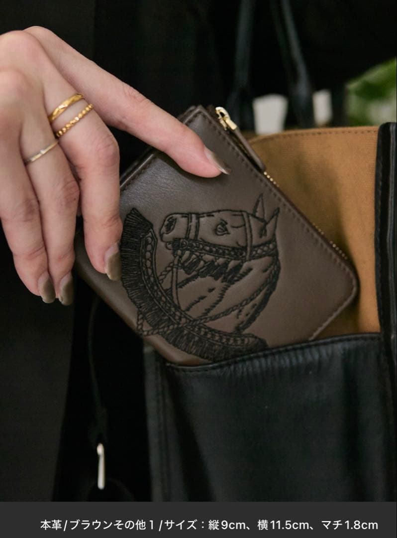 ear PAPILLONNER 本革うま刺しゅう折り財布