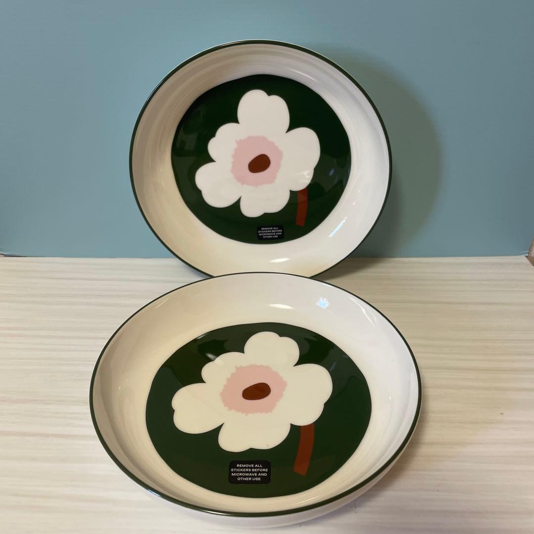 新品未使用　マリメッコ ディーププレート　ウニッコ　2枚セット