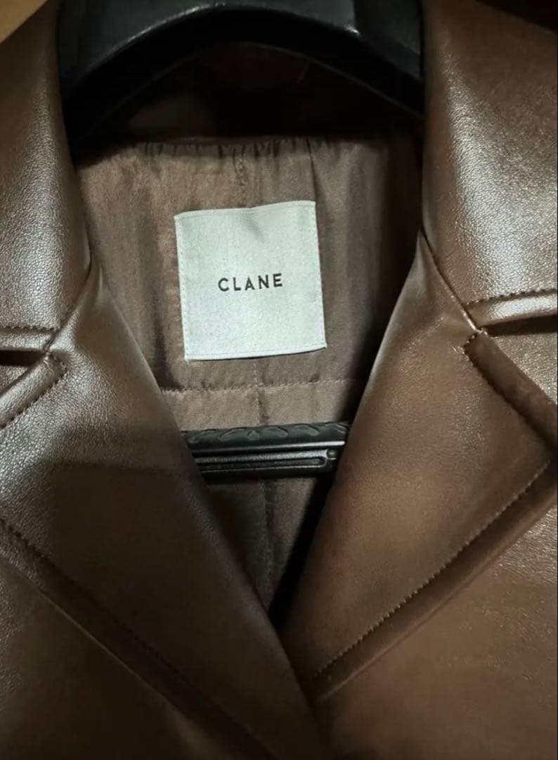 CLANE/レザースウィッチングオーバージャケット（ブラウン）01