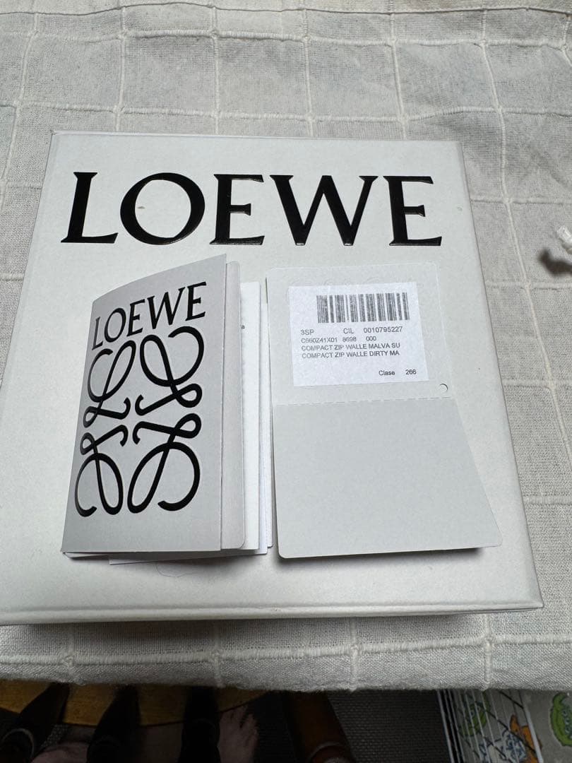 グラン☆ッマ(プロフ必読お願い) LOEWE パープル 二つ折り財布