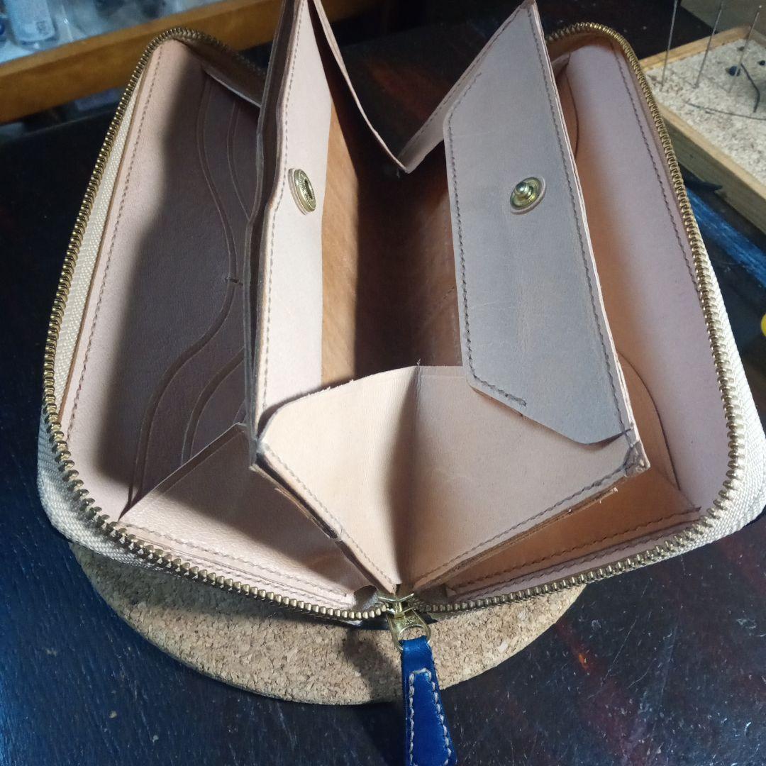 【送料込み】ラウンドファスナー　長財布　ネイビー