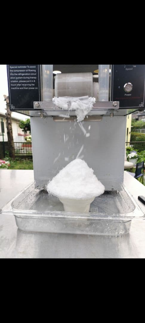 電動 氷のいらないかき氷機　スノーピークマシーン！②新品 (静岡県から即発送！)