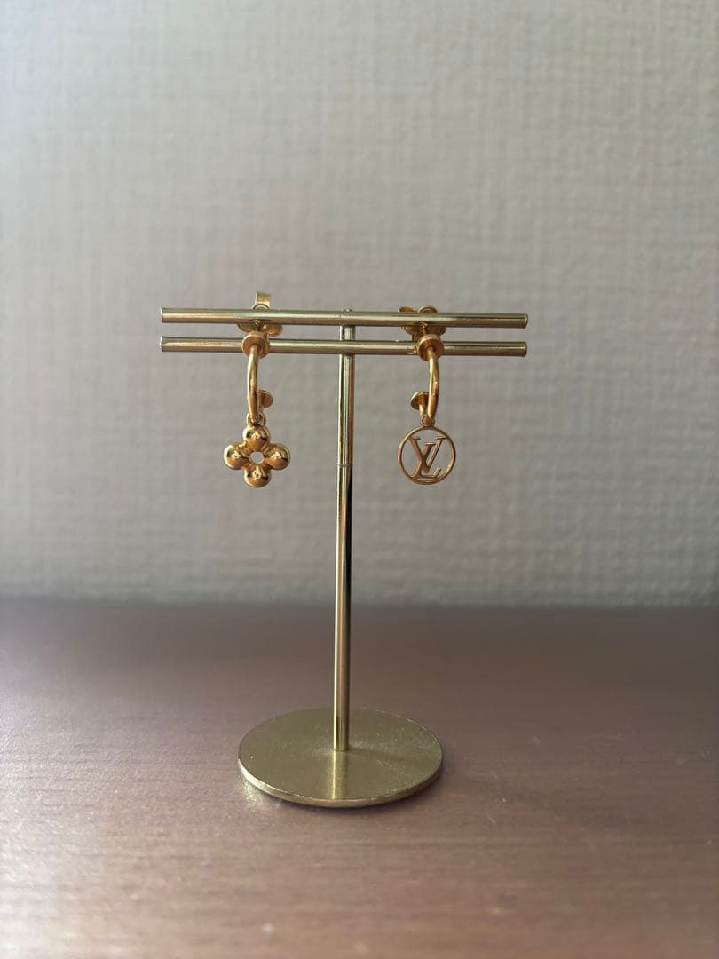 ルイヴィトン　LOUIS VUITTON ピアス　ブルーミング