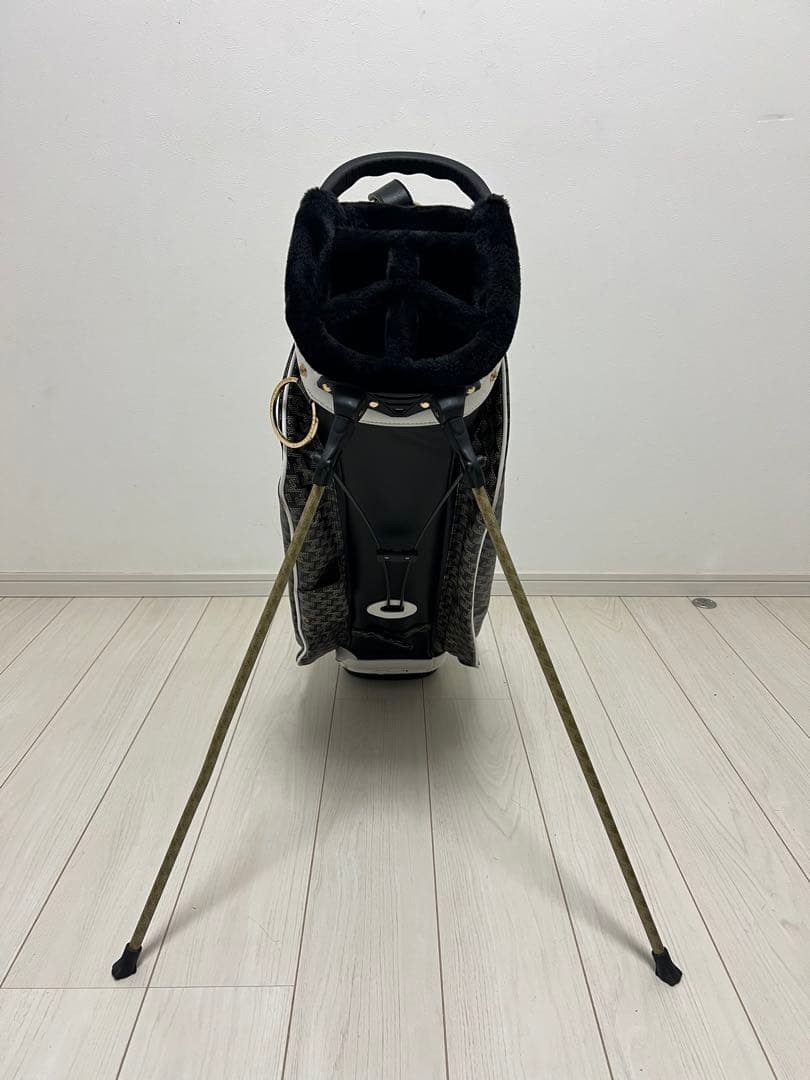 【本日だけ大幅値引き】レザレクション　パーヴォー　NO.3 キャディバッグ美品