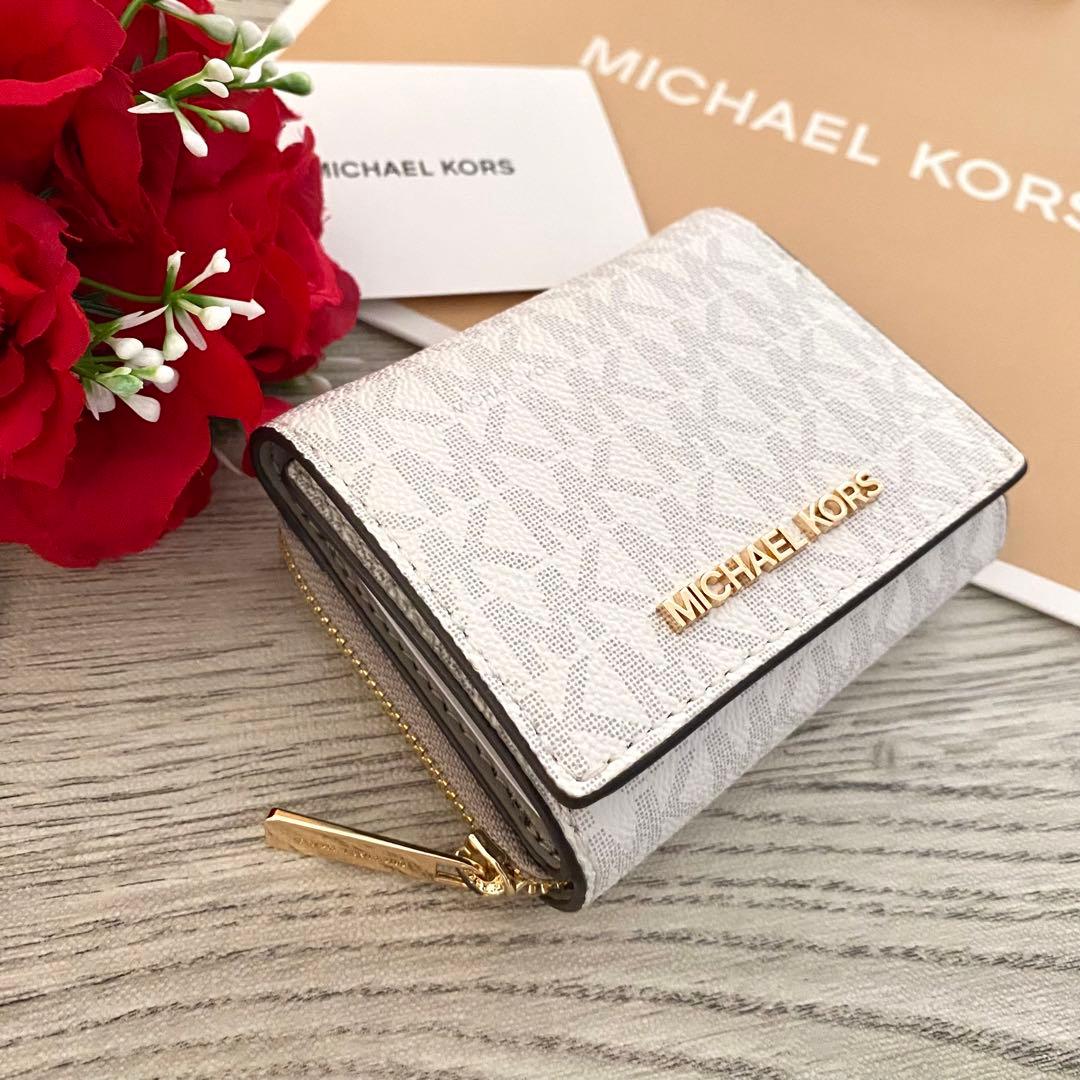 《新品》MICHAEL KORS 折り財布　ホワイト　シグネチャー　折り財布