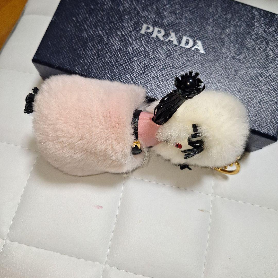 PRADA。ジャスミンキーホルダー