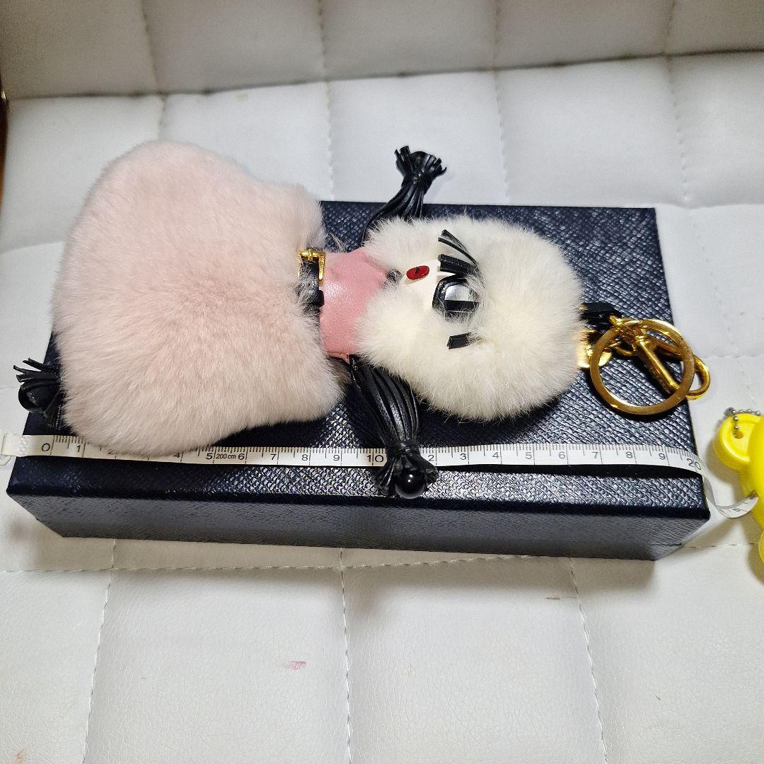 PRADA。ジャスミンキーホルダー