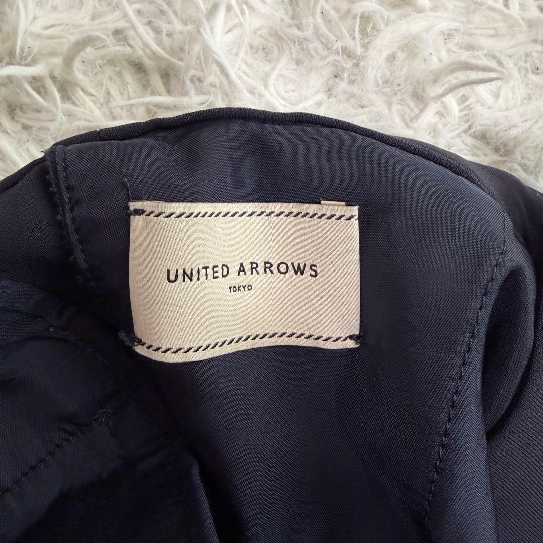 近年美品　ユナイテッドアローズ　パンツスーツ　ノーカラー　トリアセテート　黒