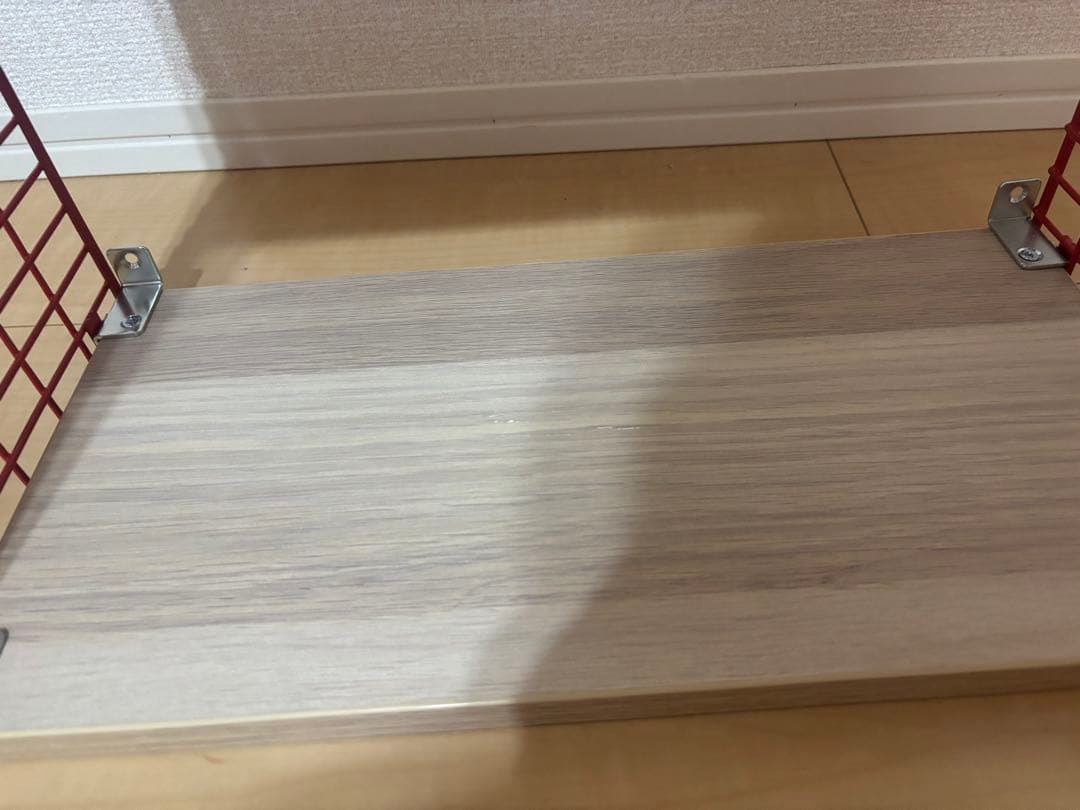 IKEA イケア　ウォールシェルフ　SVENSHULT スヴェンスフルト　赤