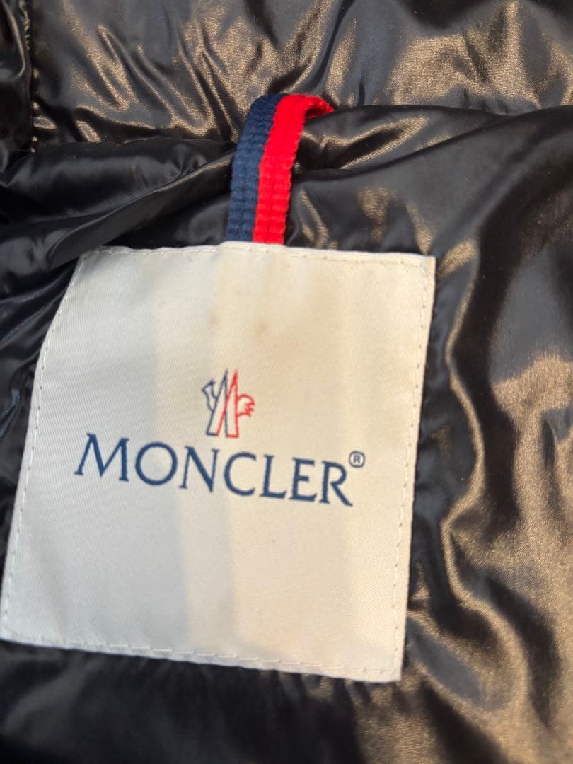 最終値下げ‼️限定特価‼️美品MONCLER ダウンベスト　ファー付フード付サイズ2