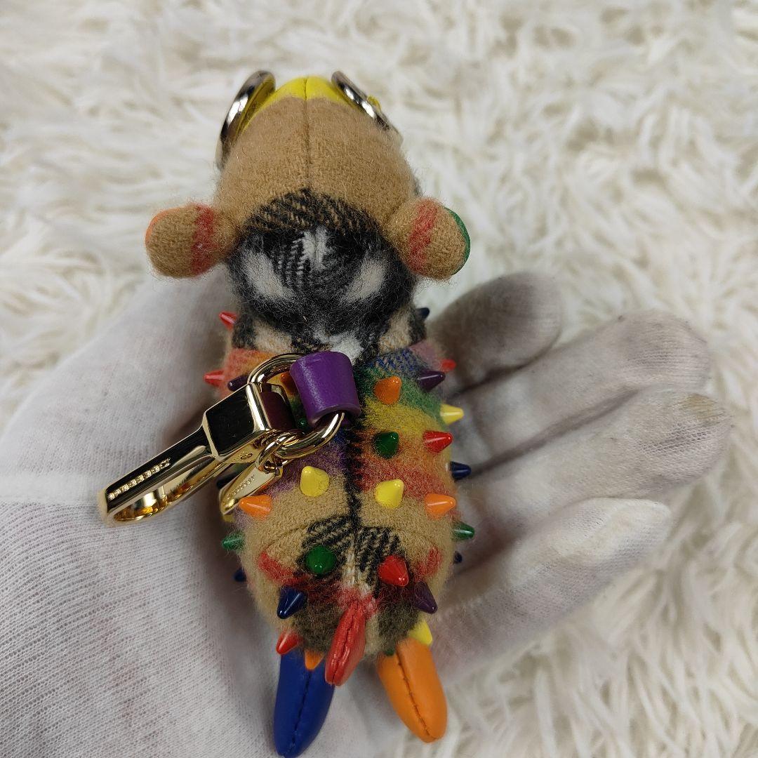 BURBERRY　キーホルダー　アニマルシープ スタッズ　チェック　箱付き