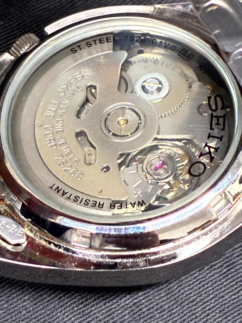 SEIKO５ 自動巻き 21ジュエル 黒文字盤