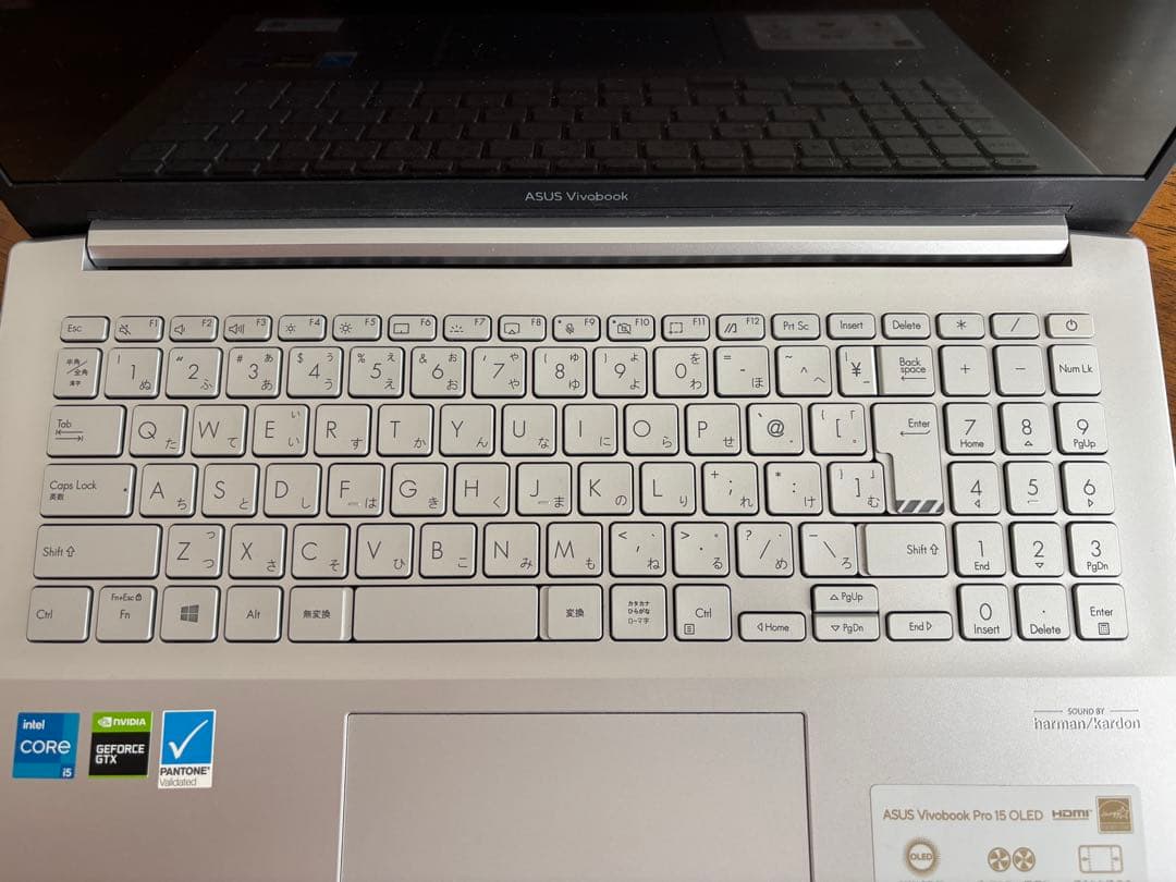 こむ【美品】ASUS Vivobook Pro 15 OLED