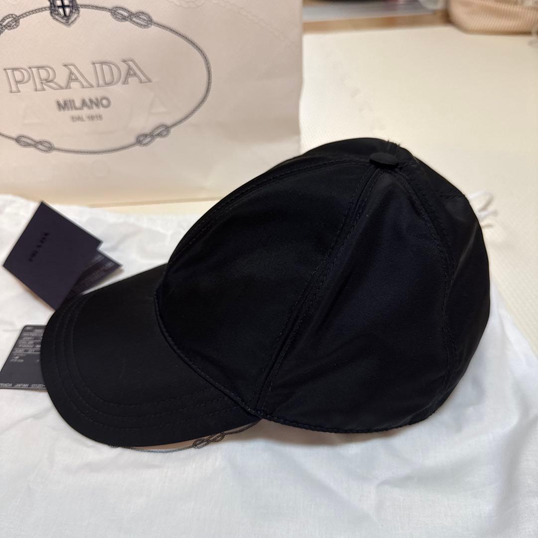 PRADA 帽子