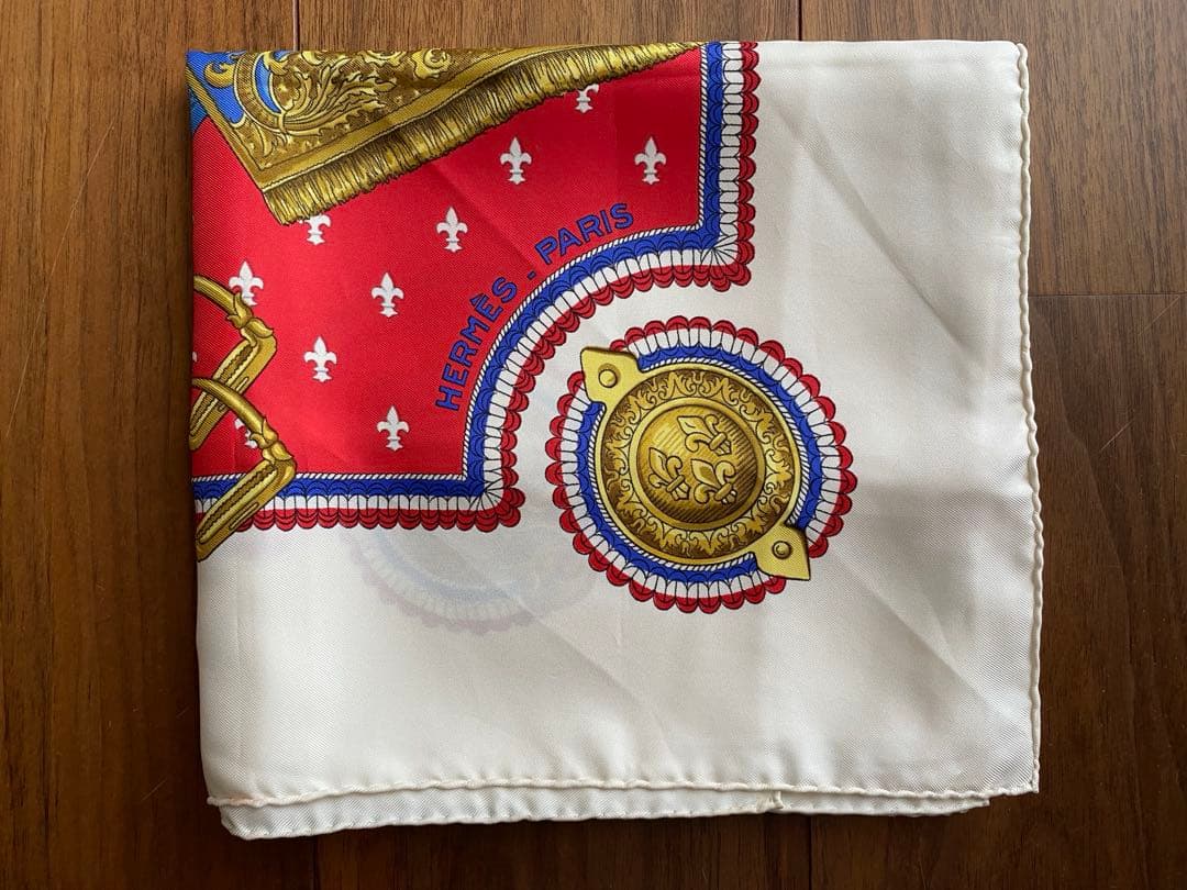 エルメス HERMES シルクスカーフ ハンカチ 赤・青・白