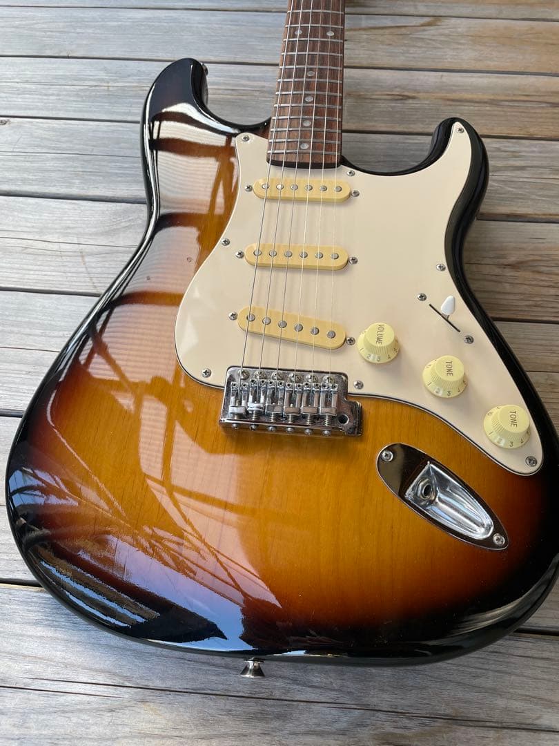 格安スクワイア　by FENDER ストラトキャスター　改