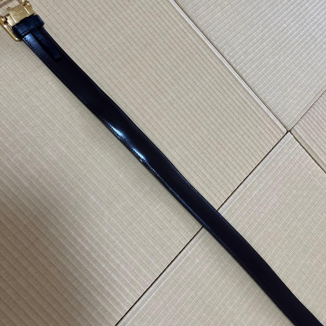 Cartier 黒ベルト 金色バックル