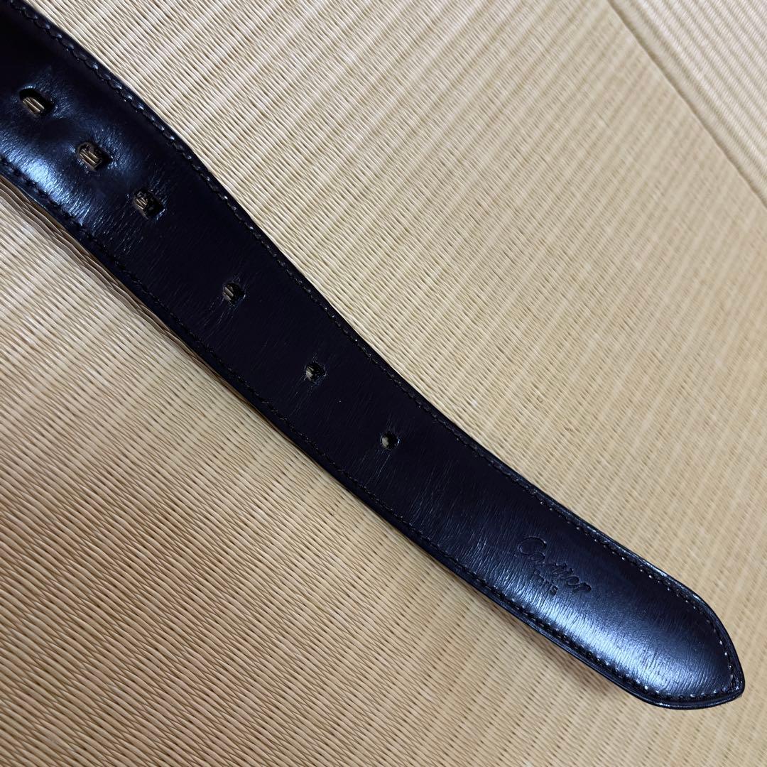 Cartier 黒ベルト 金色バックル