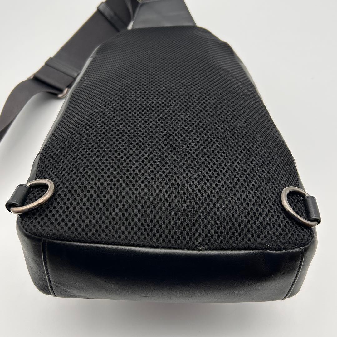 レア美品✨ COACH コーチ ボディバッグ ショルダーバッグ 肩掛け ブラック