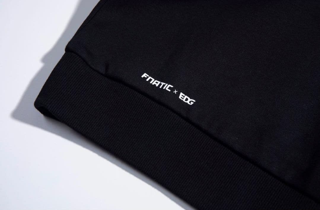 新品EDG X FNC HOODIE フード付きスウェット　パーカー