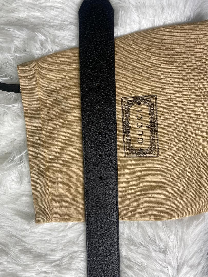 GUCCI ブラックレザーベルト GGロゴ