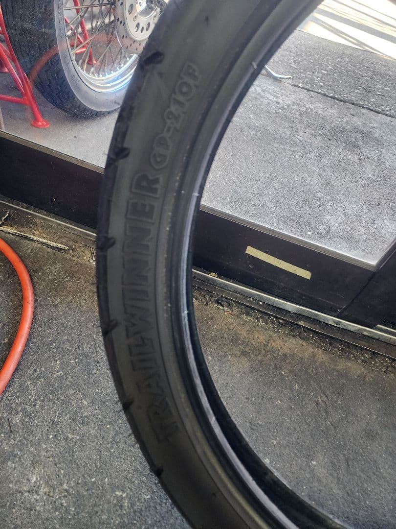 オフ車　IRC チューブレスタイヤ 2.75-21 45P