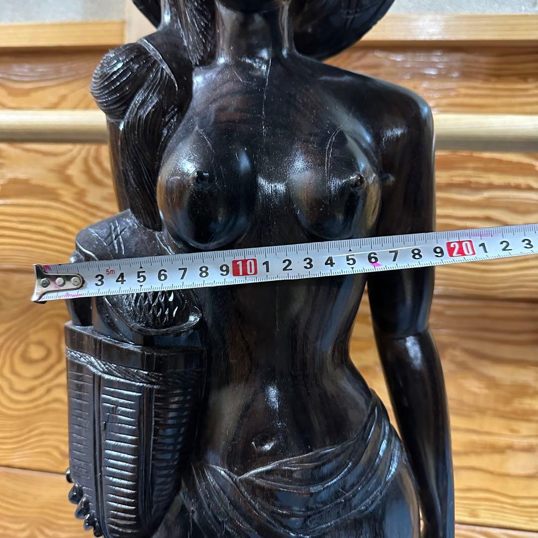 無垢材　バリ彫刻　女性像　置物