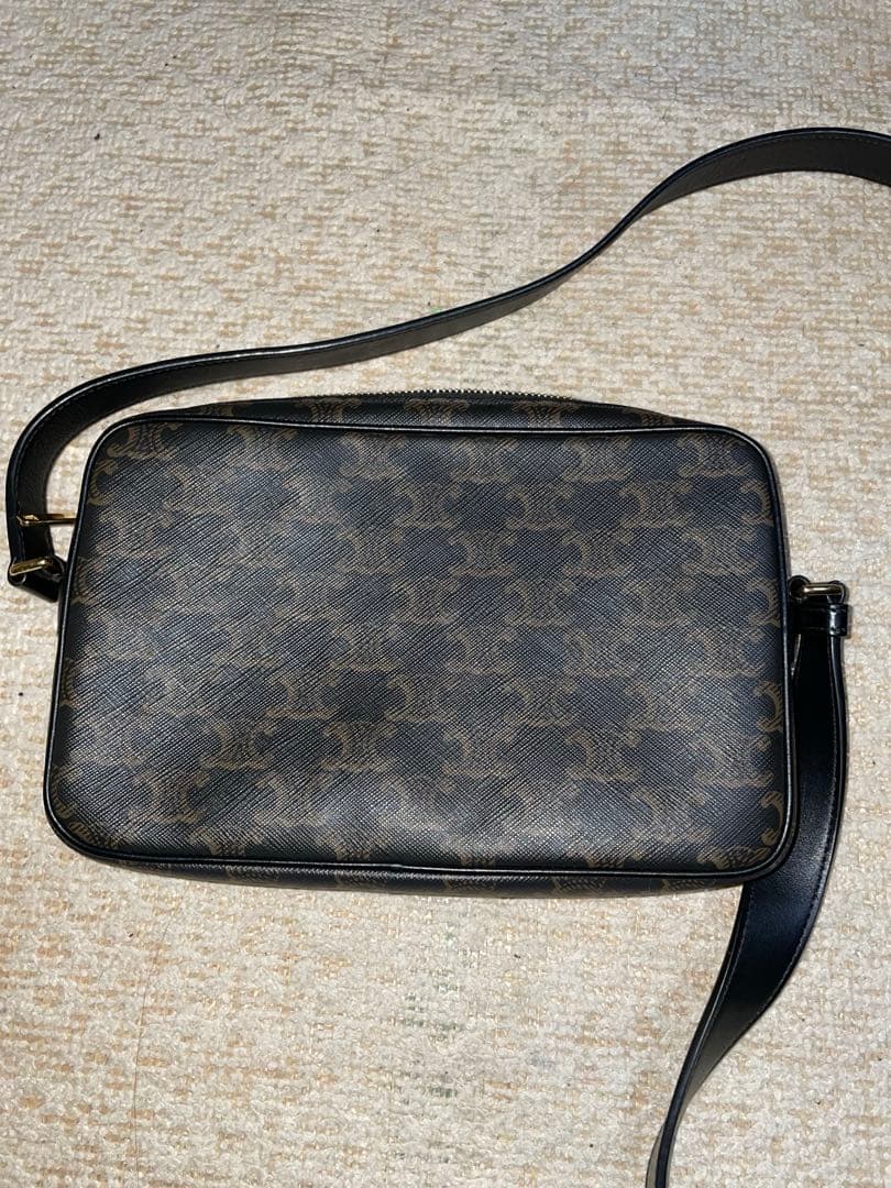 @*見様 CELINE メッセンジャーバッグ　ロゴ入り