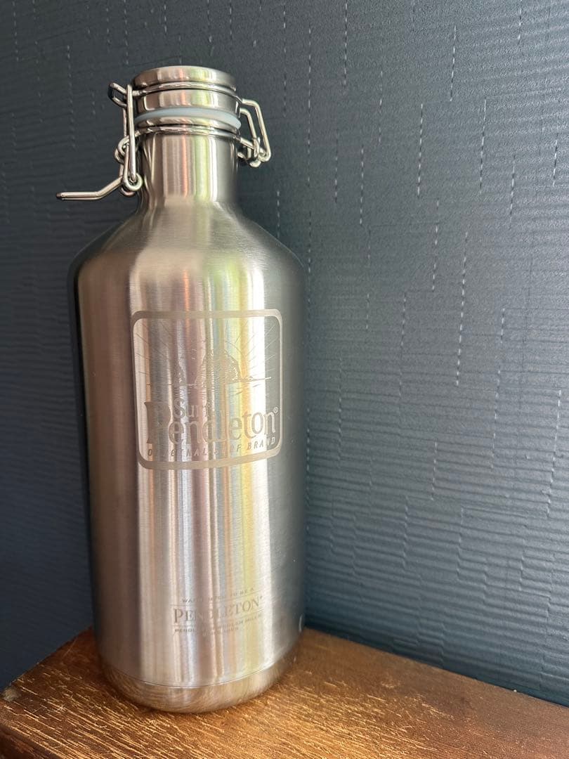 クリーンカンティーン　グロウラ ー64 oz Surf Pendleton